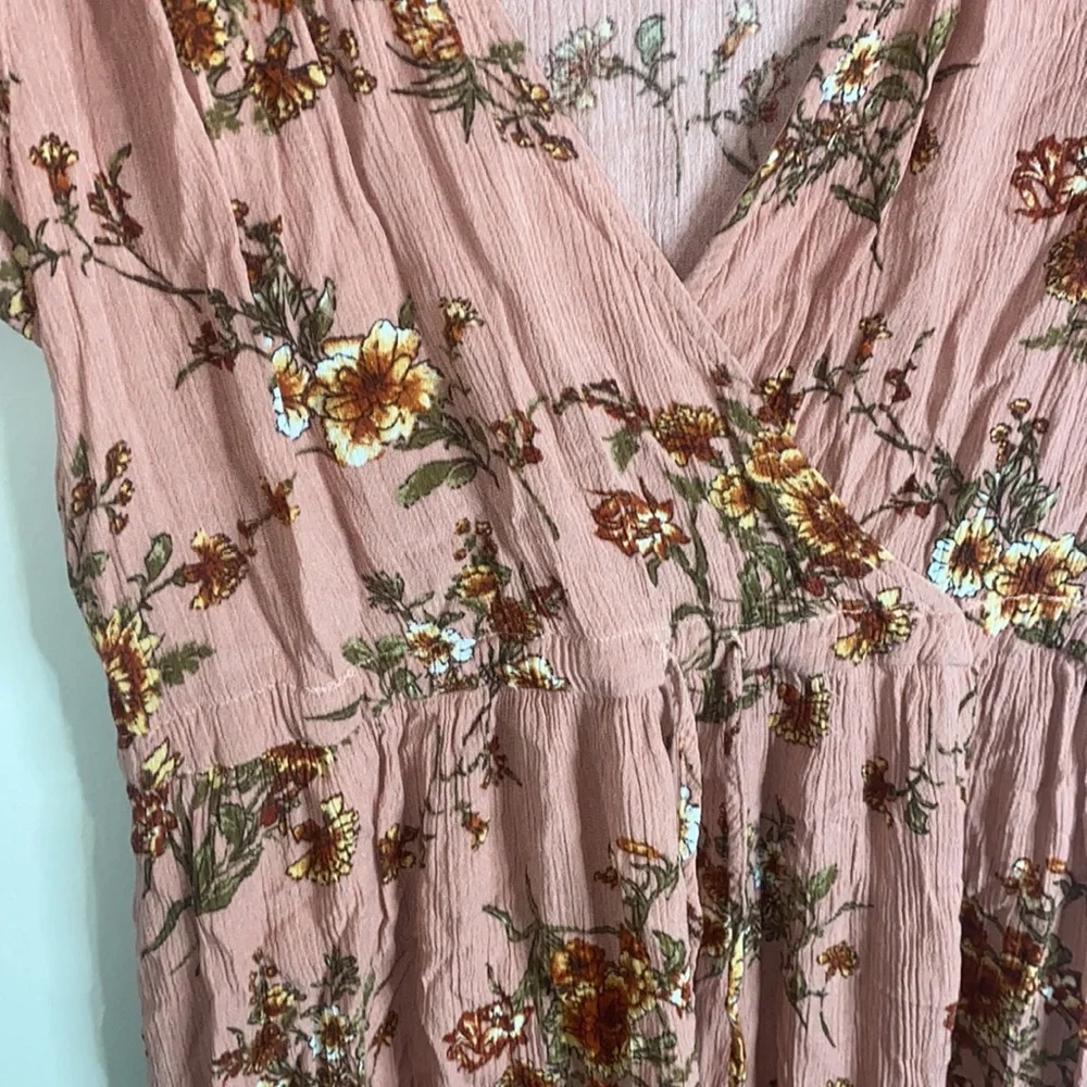 🎱Blush Pink Floral tie dress! - Picture 7 of 9